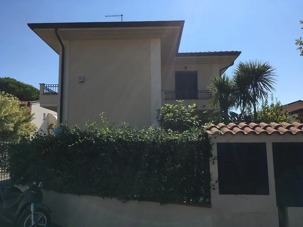 Apartament Mia Marina di Massa