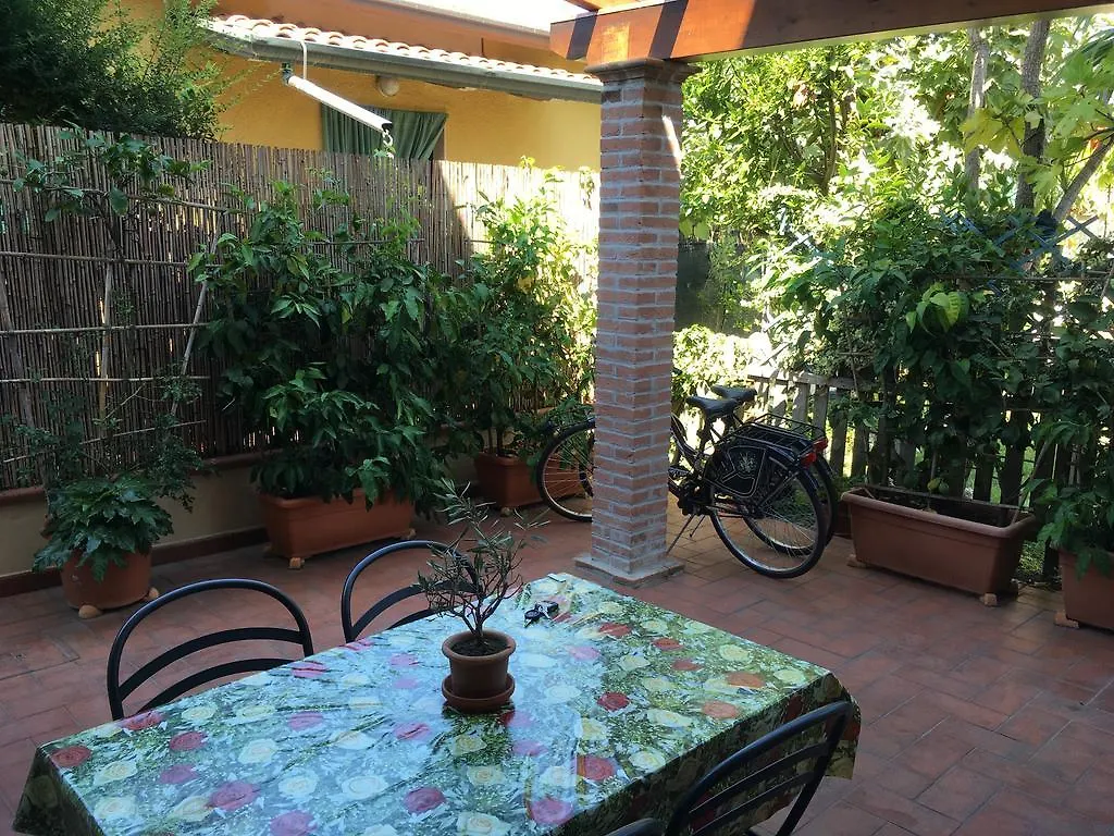 Apartament Mia Marina di Massa